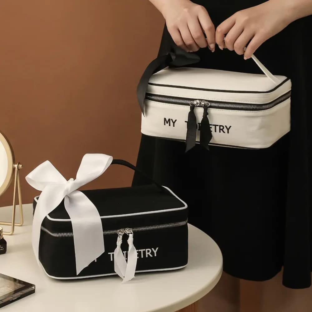 Trousse de toilette rigide femme