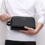 Trousse de toilette homme en cuir noir