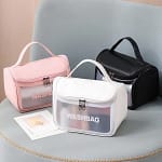 Trousse de toilette en plastique