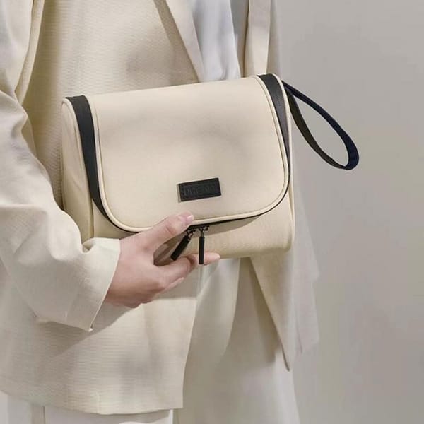 Trousse de toilette à suspendre femme – VeeBag™