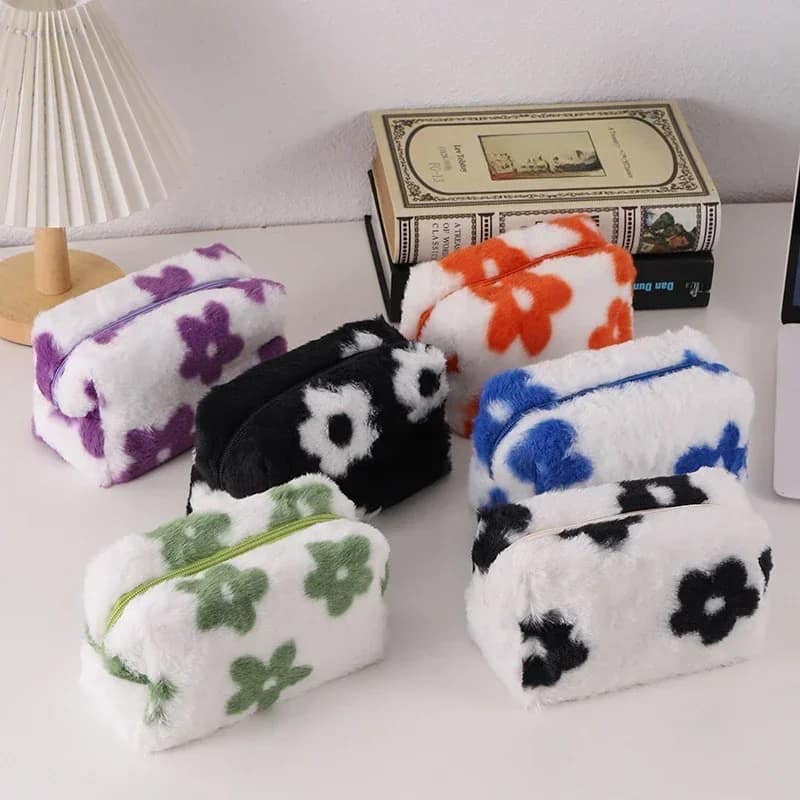 Trousse de toilette peluche