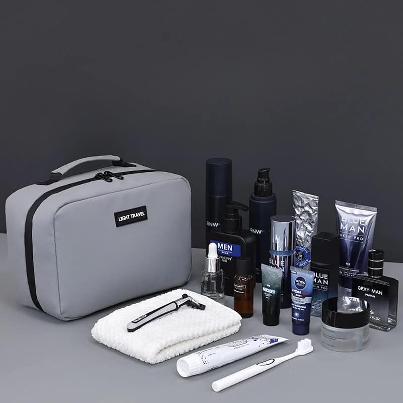 Trousse de toilette avec plusieurs compartiments