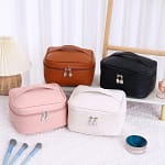 Grande trousse de toilette femme en cuir