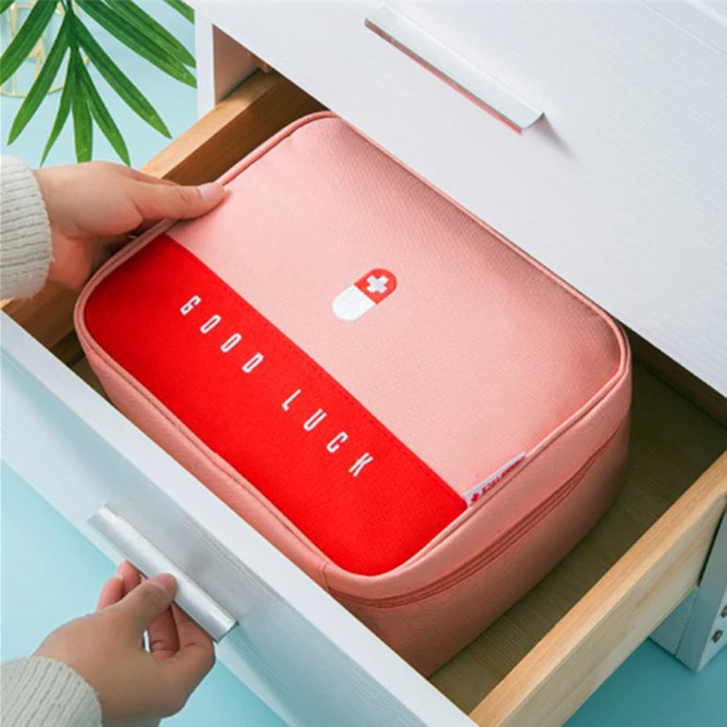 Trousse de secours vide