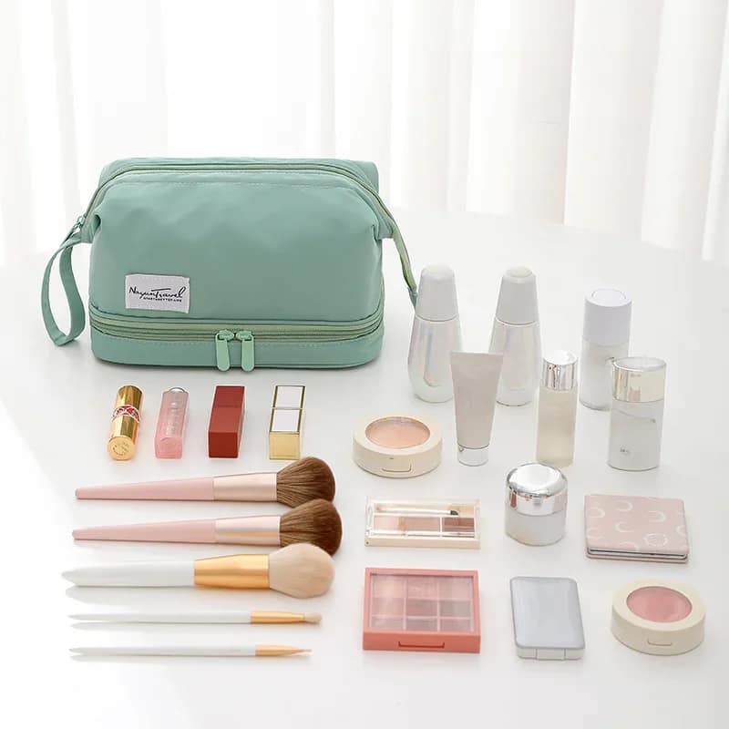 Jolie trousse de toilette femme