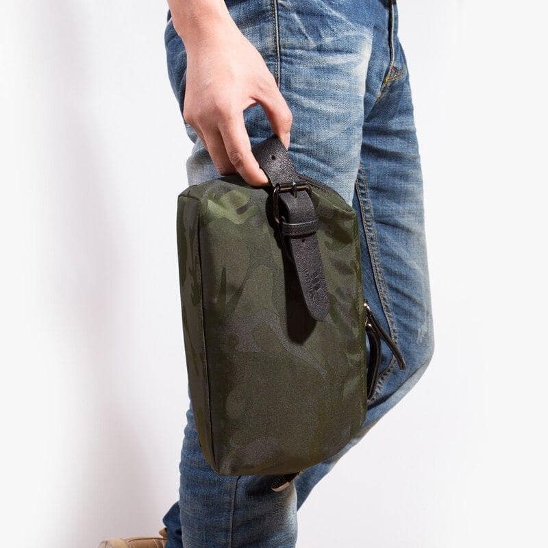 Trousse de toilette militaire